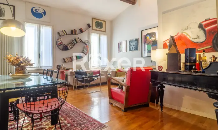 Rexer-Ferrara-Appartamento-in-centro-storico-con-soppalco-Altro