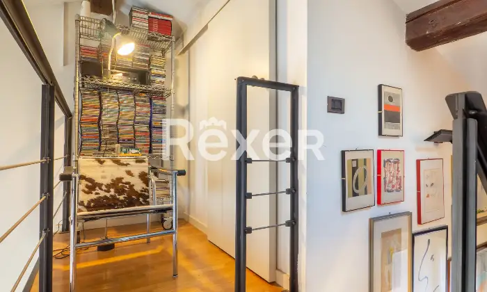 Rexer-Ferrara-Appartamento-in-centro-storico-con-soppalco-Altro