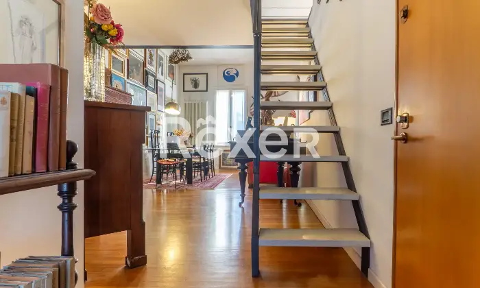 Rexer-Ferrara-Appartamento-in-centro-storico-con-soppalco-Altro