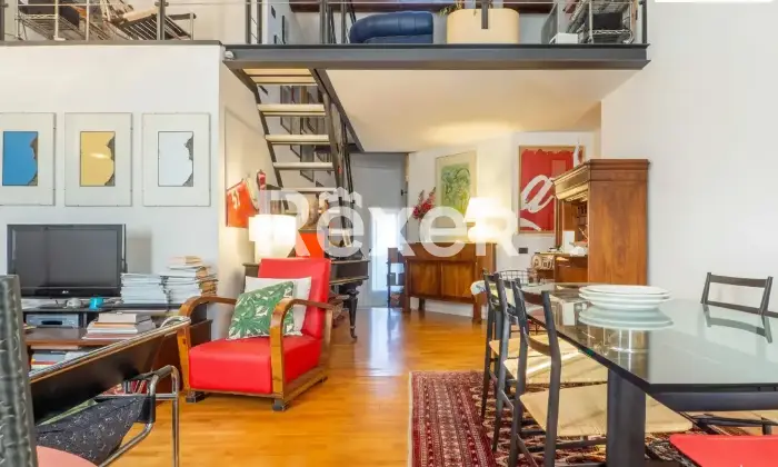 Rexer-Ferrara-Appartamento-in-centro-storico-con-soppalco-Altro