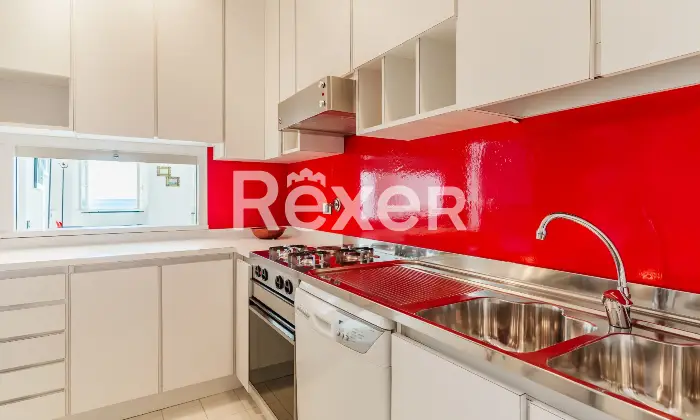 Rexer-Camogli-Appartamento-prima-fila-con-ingresso-indipendente-e-box-auto-Altro