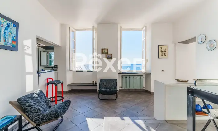 Rexer-Camogli-Appartamento-prima-fila-con-ingresso-inpendente-e-box-auto-Altro