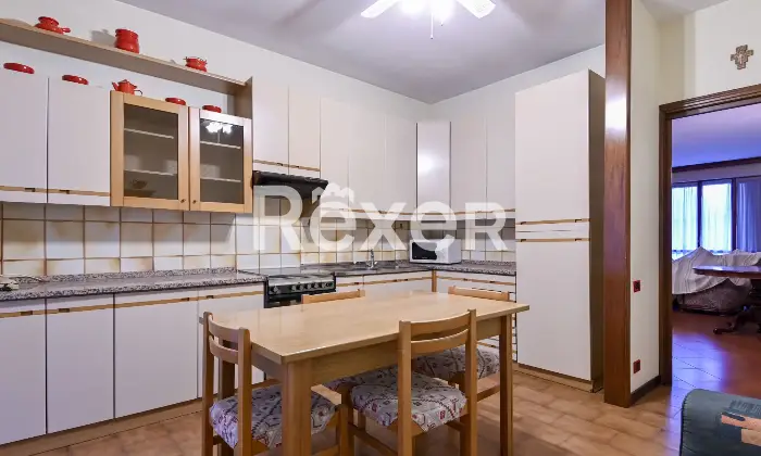 Rexer-Morengo-Appartamento-in-villa-con-box-auto-e-ampia-taverna-Altro