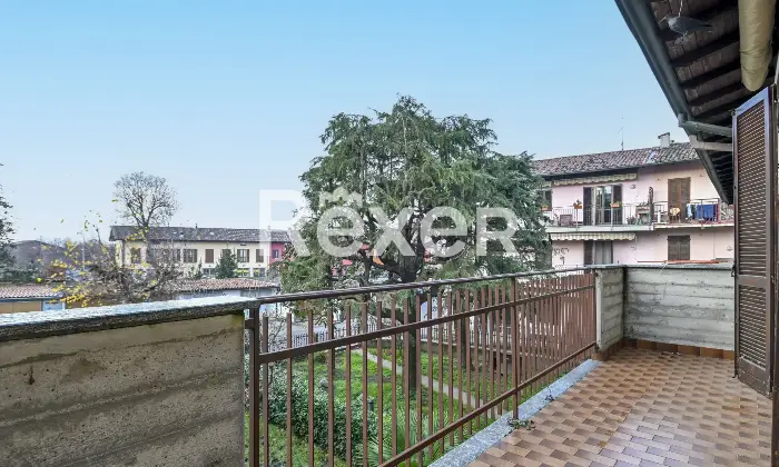 Rexer-Morengo-Appartamento-in-villa-con-box-auto-e-ampia-taverna-Altro