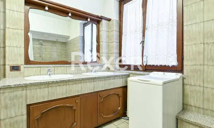 Rexer-Morengo-Appartamento-in-villa-con-box-auto-e-ampia-taverna-Altro