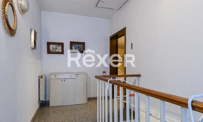 Rexer-Morengo-Appartamento-in-villa-con-box-auto-e-ampia-taverna-Altro