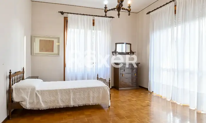 Rexer-Bergamo-Appartamento-quadrilocale-con-box-e-cantina-Altro