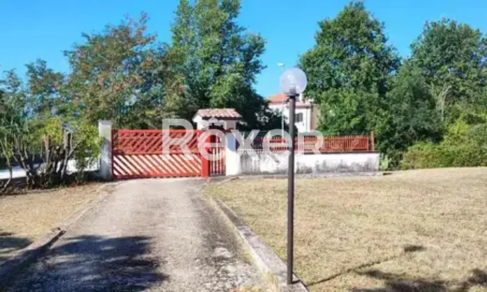 Rexer-San-Vittore-del-Lazio-Villa-in-piena-tranquillit-Giardino