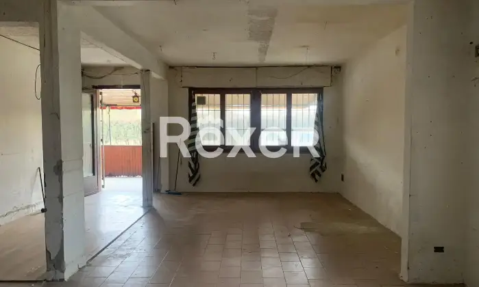 Rexer-Carpi-Immobile-indipendente-con-cortile-e-locale-commerciale-Altro