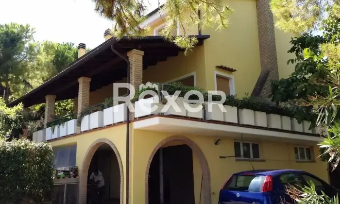 Rexer-Colonnella-Villa-in-vendita-in-via-Fratte-Grandi-a-Colonnella-Altro