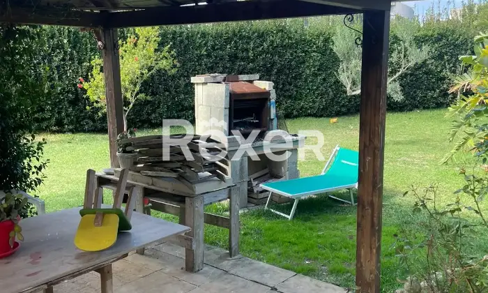 Rexer-Uggiano-la-Chiesa-VILLA-CON-SUOLO-EDIFICATORIO-MQ-REALIZZABILI-SU-DUE-LIVELLI-Giardino