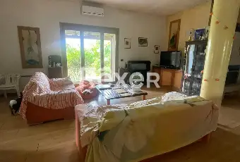 Rexer-Uggiano-la-Chiesa-VILLA-CON-SUOLO-EDIFICATORIO-MQ-REALIZZABILI-SU-DUE-LIVELLI-Salone