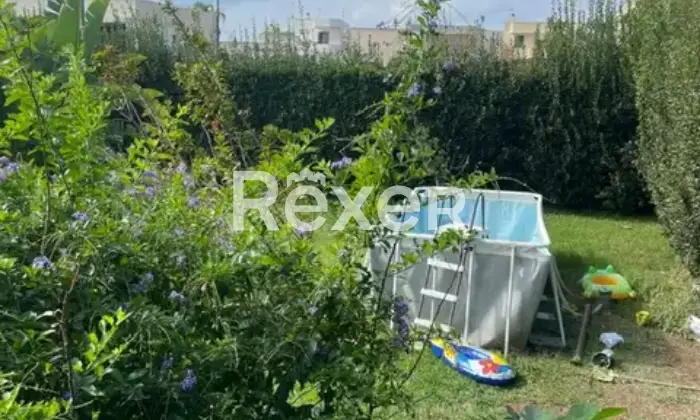 Rexer-Uggiano-la-Chiesa-VILLA-CON-SUOLO-EDIFICATORIO-MQ-REALIZZABILI-SU-DUE-LIVELLI-Giardino