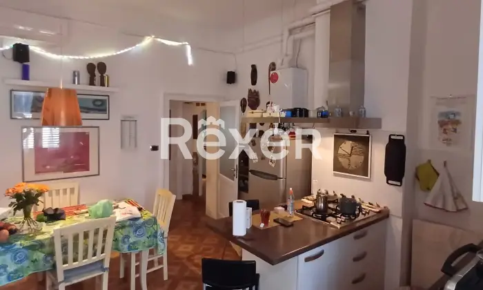 Rexer-Ancona-Ampio-bilocale-in-vendita-Cucina