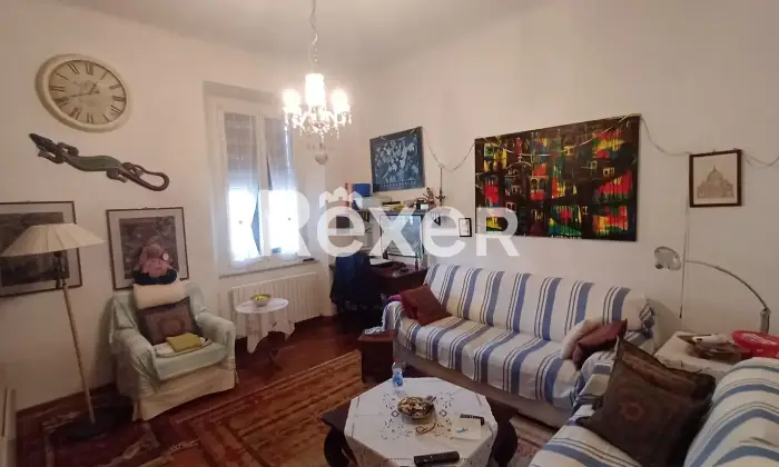 Rexer-Ancona-Ampio-bilocale-in-vendita-Salone