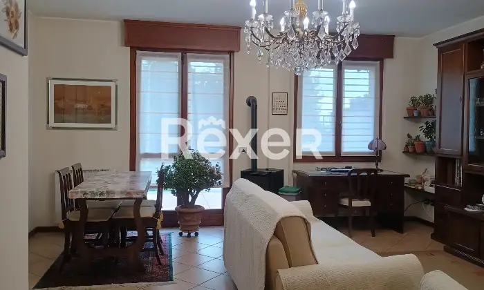 Rexer-Albavilla-Trilocale-con-bellissimo-ed-ampio-giardino-Altro