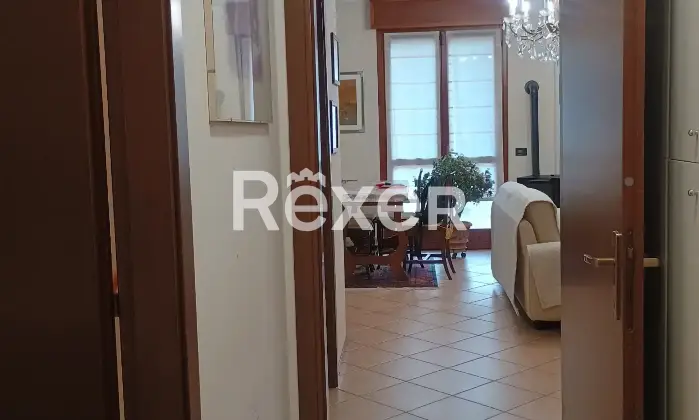 Rexer-Albavilla-Trilocale-con-bellissimo-ed-ampio-giardino-Altro