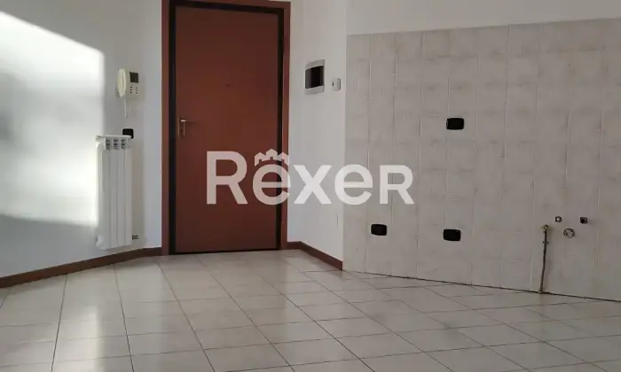 Rexer-Seveso-Monolocale-con-cantina-e-posto-auto-Cucina
