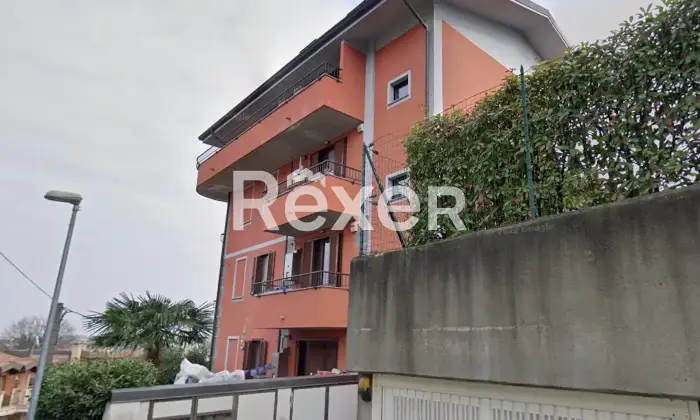 Rexer-Seveso-Monolocale-con-cantina-e-posto-auto-Facciata