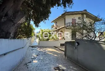 Rexer-Quadrelle-Villa-a-schiera-in-vendita-in-Via-Umberto-Nobile-a-Quadrelle-Altro