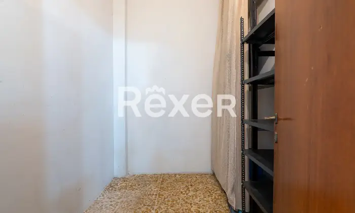 Rexer-Scandicci-Ampio-tre-vani-con-terrazza-e-balcone-Altro