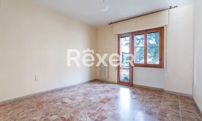 Rexer-Scandicci-Ampio-tre-vani-con-terrazza-e-balcone-Altro