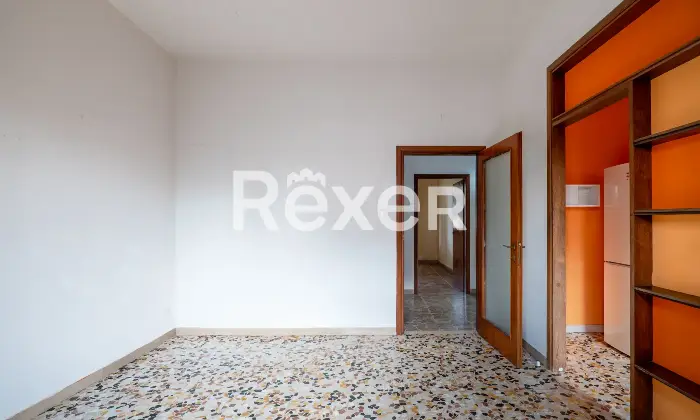 Rexer-Scandicci-Ampio-tre-vani-con-terrazza-e-balcone-Altro