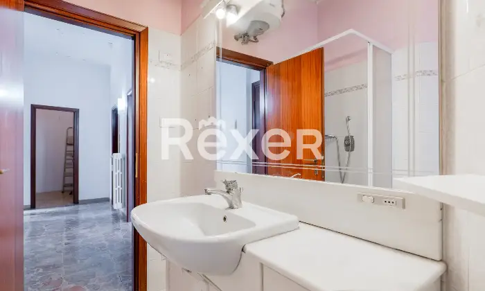 Rexer-Scandicci-Ampio-tre-vani-con-terrazza-e-balcone-Altro