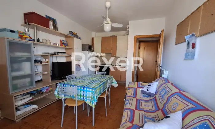 Rexer-toirano-Ampio-bilocale-con-balconata-e-garage-Altro