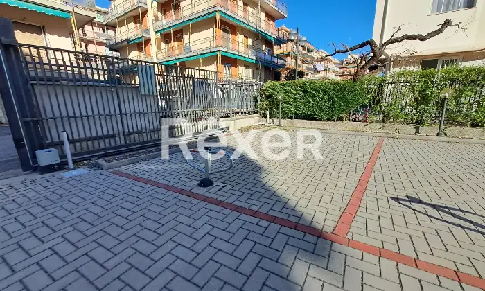 Rexer-toirano-Ampio-bilocale-con-balconata-e-garage-Altro