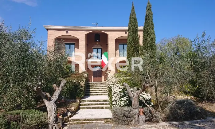 Rexer-Torremaggiore-Ampia-villa-indipendente-Altro