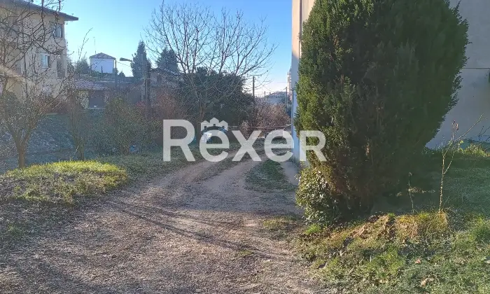 Rexer-Bregnano-Appartamento-trilocale-con-box-auto-doppio-e-magazzino-Altro