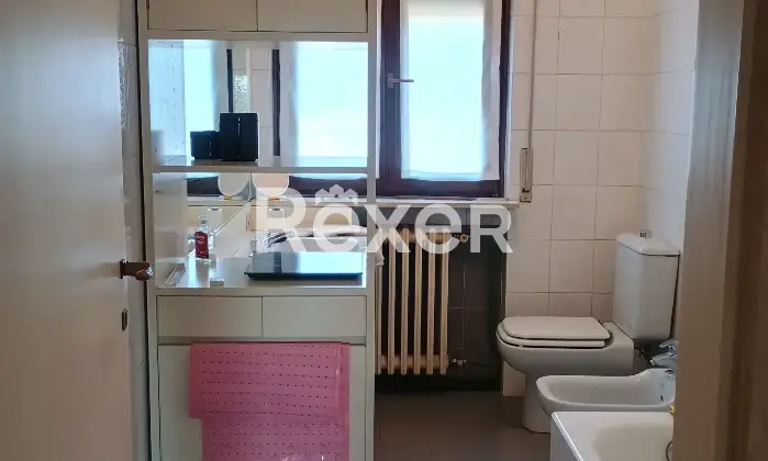 Rexer-Bregnano-Appartamento-trilocale-con-box-auto-doppio-e-magazzino-Altro