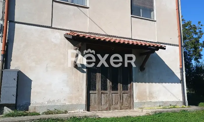 Rexer-Bregnano-Appartamento-trilocale-con-box-auto-doppio-e-magazzino-Altro