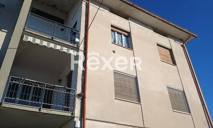 Rexer-Bregnano-Appartamento-trilocale-con-box-auto-doppio-e-magazzino-Altro