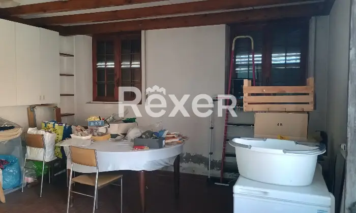 Rexer-Bregnano-Appartamento-trilocale-con-box-auto-doppio-e-magazzino-Altro