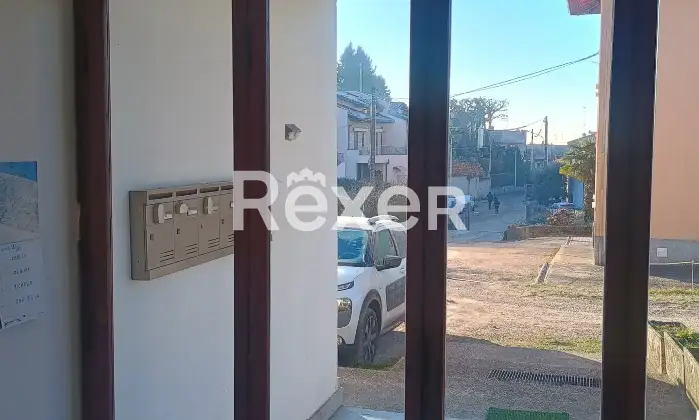 Rexer-Bregnano-Appartamento-trilocale-con-box-auto-doppio-e-magazzino-Altro