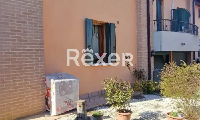 Rexer-Massanzagoca-Baglioni-Massanzago-Porzione-di-quadrifamiliare-con-ingresso-indipendente-giardino-privato-e-taverna-Altro