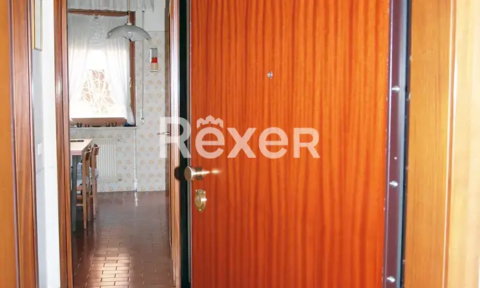Rexer-Pordenone-Appartamento-in-zona-centrale-a-Pordenone-con-garage-e-posti-auto-Altro