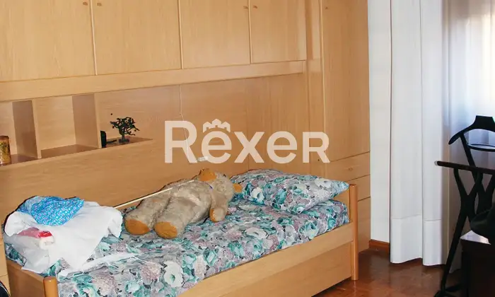 Rexer-Pordenone-Appartamento-in-zona-centrale-a-Pordenone-con-garage-e-posti-auto-Altro