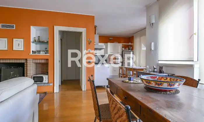 Rexer-Spirano-Villetta-indipendente-in-centro-paese-Altro