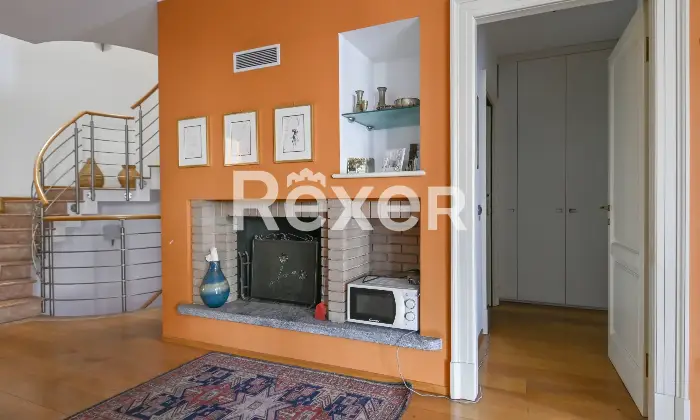 Rexer-Spirano-Villetta-indipendente-in-centro-paese-Altro