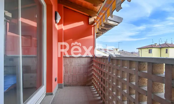 Rexer-Spirano-Villetta-indipendente-in-centro-paese-Altro