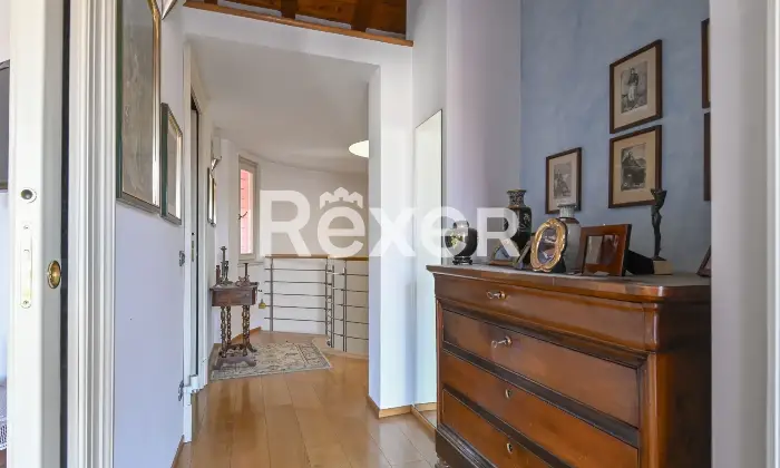 Rexer-Spirano-Villetta-indipendente-in-centro-paese-Altro