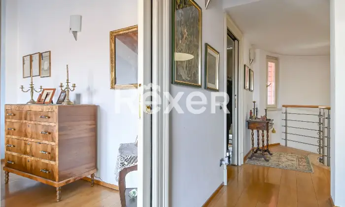 Rexer-Spirano-Villetta-indipendente-in-centro-paese-Altro