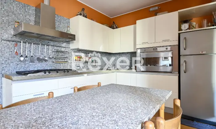 Rexer-Spirano-Villetta-indipendente-in-centro-paese-Altro