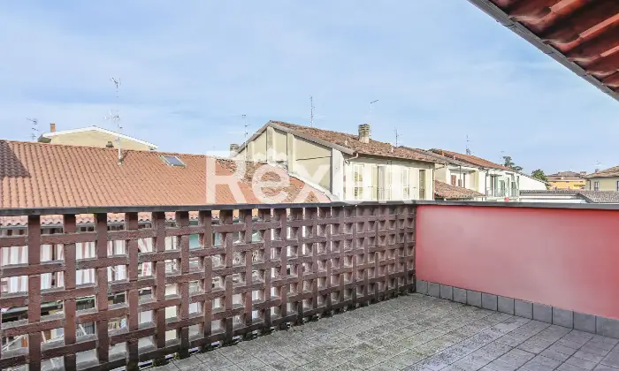 Rexer-Spirano-Villetta-indipendente-in-centro-paese-Altro