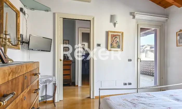 Rexer-Spirano-Villetta-indipendente-in-centro-paese-Altro