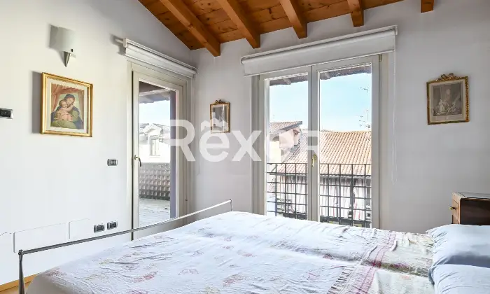 Rexer-Spirano-Villetta-indipendente-in-centro-paese-Altro