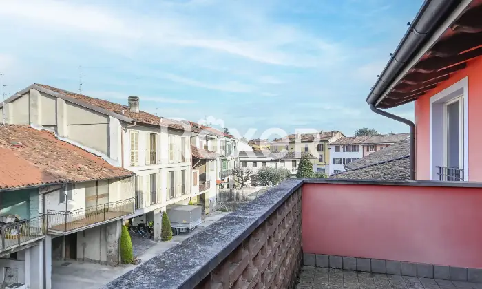 Rexer-Spirano-Villetta-indipendente-in-centro-paese-Altro